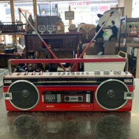 【リバース東広島店】実家の片付けをしていたら出てきた昭和レトロなSHARPのラジカセ買い取りました♪ 故障していてもいいので40年前のラジカセはリバースに売ってください！