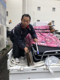 冷蔵庫、洗濯機、ゴミ箱、掃除機、折りたたみベッド、こたつ、3段ボックス、アイロンなど家の中のほとんど買取させていただきました！！