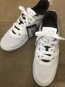 リサイクルショップ　リバース「人気のスニーカー入荷しました」