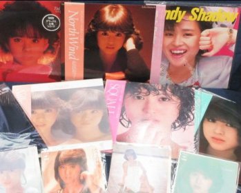 昭和の名曲がいっぱい！懐かしのレコードはいかがですか？～リサイクルショップ リバース竹原店 ゆめタウン竹原店前
