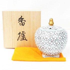 ☆ リサイクルショップ リバース 竹原店 鍋島焼 畑萬陶苑 玉彩梅詰 香炉 高さ約10cm 重量約173.8g 茶道具 入荷しました~☆