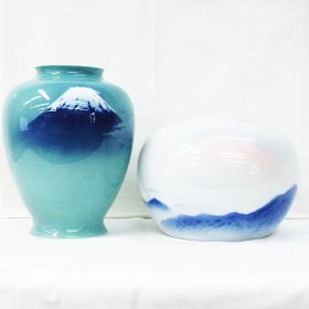 ☆ リサイクルショップ リバース 竹原店 深川製磁 有田焼 青磁富士 高さ約24.5cm 赤富士 高さ約18cm 香山型 花瓶 花入れ 入荷しました~☆