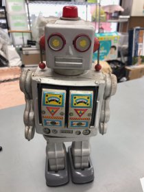 昭和レトロなおもちゃ買取致します☆ブリキの動くロボット買取いたしました。リサイクルショップ リバース 尾道店 三原店 東広島店