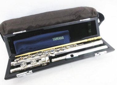 学生時代に買った管楽器がお家に眠っていませんか？中古管楽器買取致します。トランペット フルート ラッパ バイオリン等