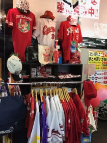 カープグッズは年中買取・販売しております。リサイクルショップ リバース 東広島店 三原店 尾道店