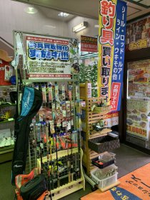 リサイクルショップ プレミアムリバース三原店 売り場紹介☆ 三原市港町1-8-33 ☎ (0120)111-556