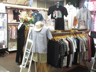 服コーナー