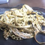 金・プラチナなどの貴金属（指輪・ネックレス・喜平など）買い取りします
