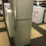 大型家電製品の出張買取り行っております。228L 2ドア冷凍冷蔵庫買取りました✩リサイクルショップ リバース東広島店 東広島市 三原市 尾道市 竹原市