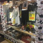 アメカジ ルード系  NEW ERA キャップ メンズ売り場のご紹介です cootie CRIMIE TENDERLOIN APE SUPREME テレビ パソコン ブルーレイ ipod タブレット スマホ iphone ipad 強化買取中 リバース 三原 尾道 東広島 パソコン タブレット スマホ 衣類 家電 工具 買取