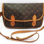 LOUIS VUITTON ルイヴィトン モノグラム ジベシエールMM 斜め掛け ショルダーバッグ 買取りました